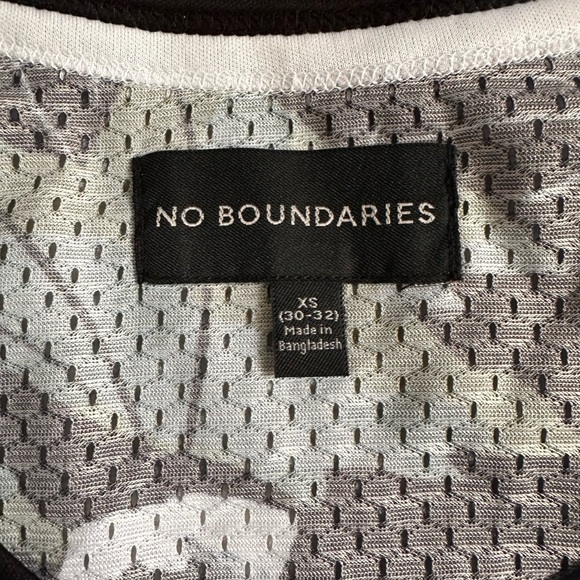 NWT Men Boys . Sleeveless . Size XS - Picture 4 of 9